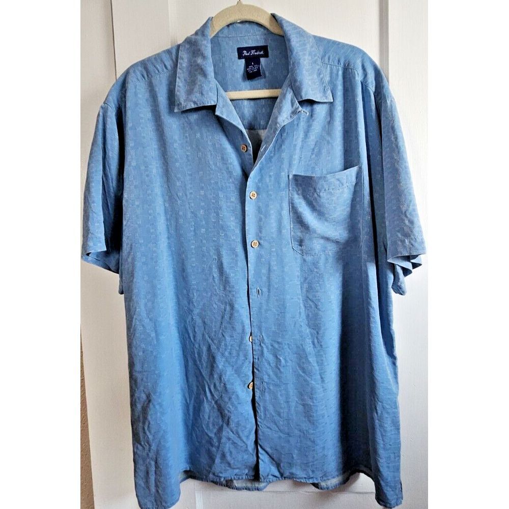 Paul Fredrick 100%‎ Silk Short Sleeve Button-Up Shirt Large embossed skyblue